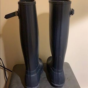 Blue Hunter Boots size 8 with socks